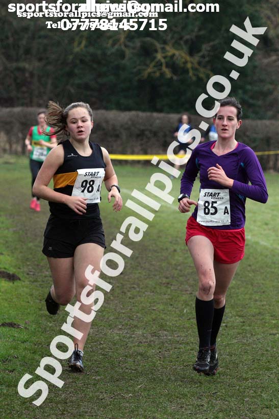 Senior and veteran womens 2018 Durham Cathedral Cross Country Relay. Photo:  David T. Hewitson/Sports for All Pics